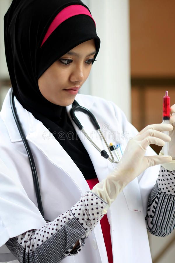 dr ADYANUR MUNIRA, SpOG.,M.Kes